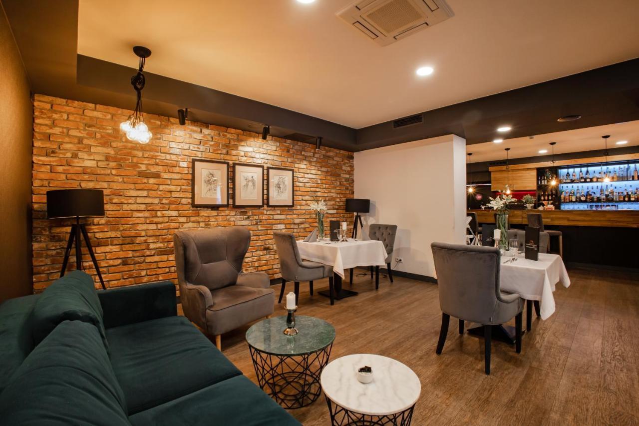 Hotel Scout Czestochowa Ngoại thất bức ảnh