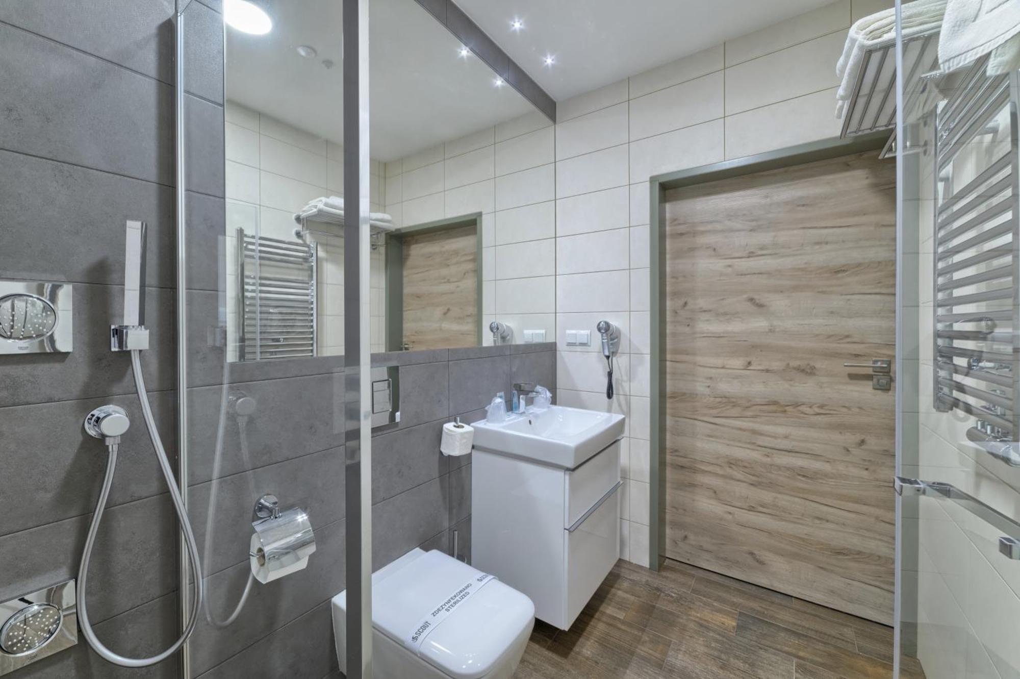Hotel Scout Czestochowa Ngoại thất bức ảnh